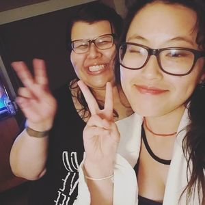 Meet your Posher, Gloria